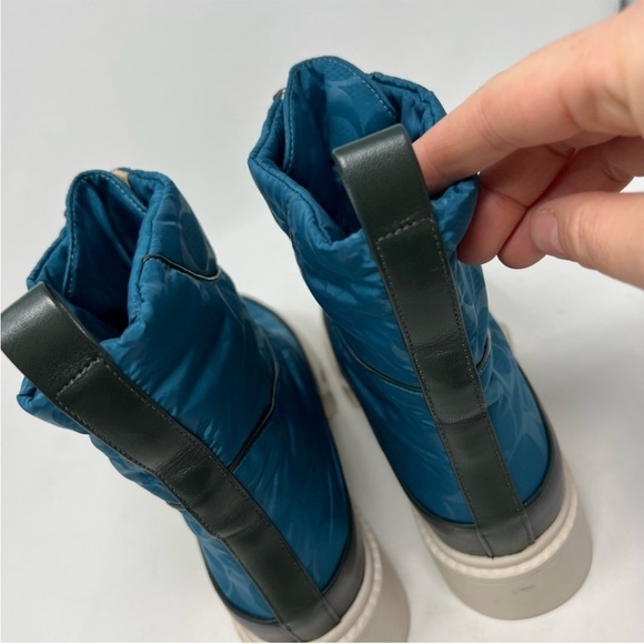 Coach NWOT blue zip up worn winter boots 7.5 - Picture 3 of 10